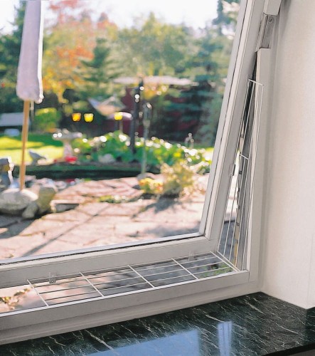 Trixie Kratka zabezpieczająca na okno boczna krata dla kota 62 x 16/8 cm