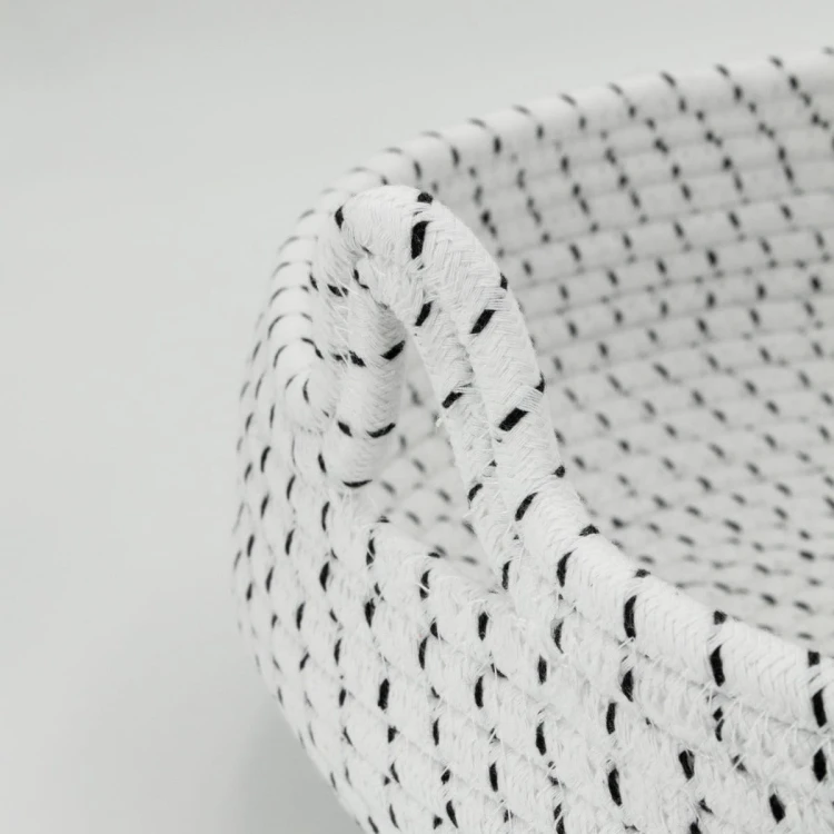 Legowisko plecione dla zwierząt Carinio MOON EARS White - S