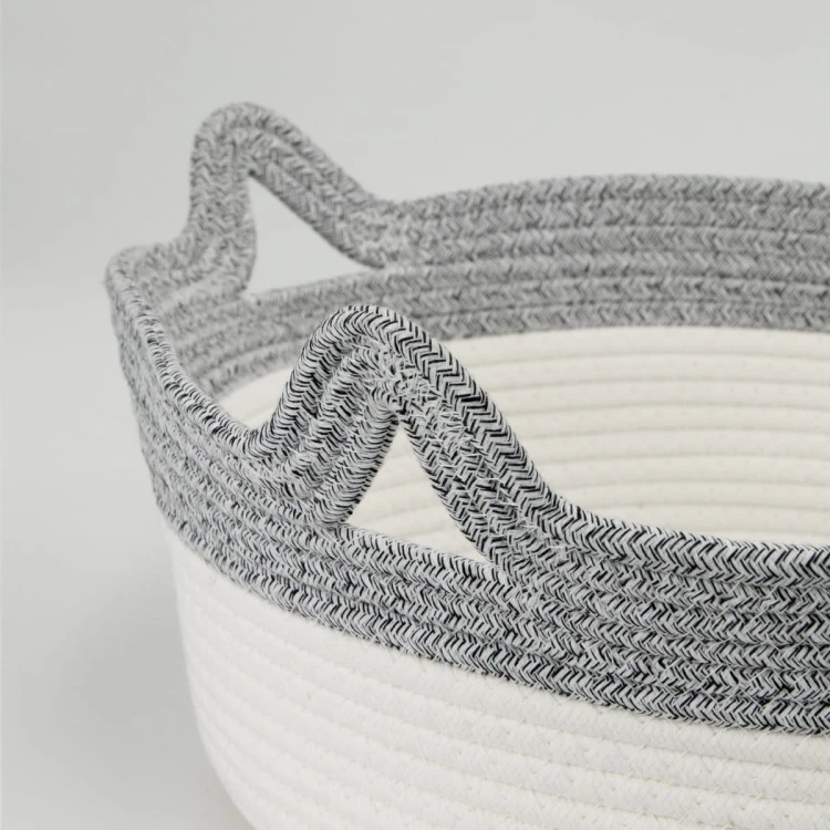 Legowisko plecione dla zwierząt Carinio TAIL PLAY Off-white - L