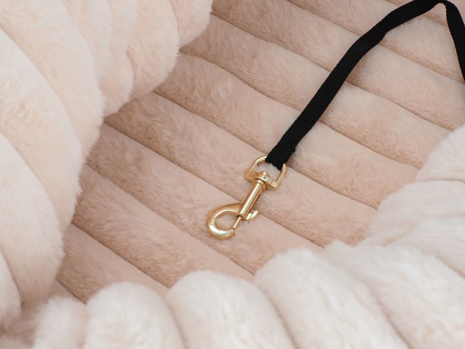 Wewnętrzny pas do przypięcia szelek psa – DODA pink