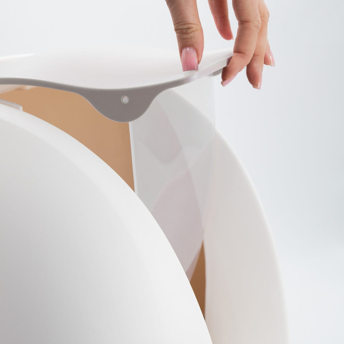 Kuweta Carinio CAPSULE biała – zdejmowana górna część, filtr i łopatka w zestawie